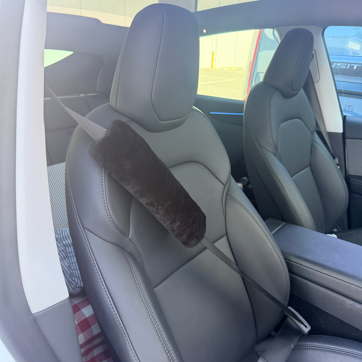Sheepskin Seat Belt Cover (Single) — Premium Australian Sheepskin, Velcro Fit