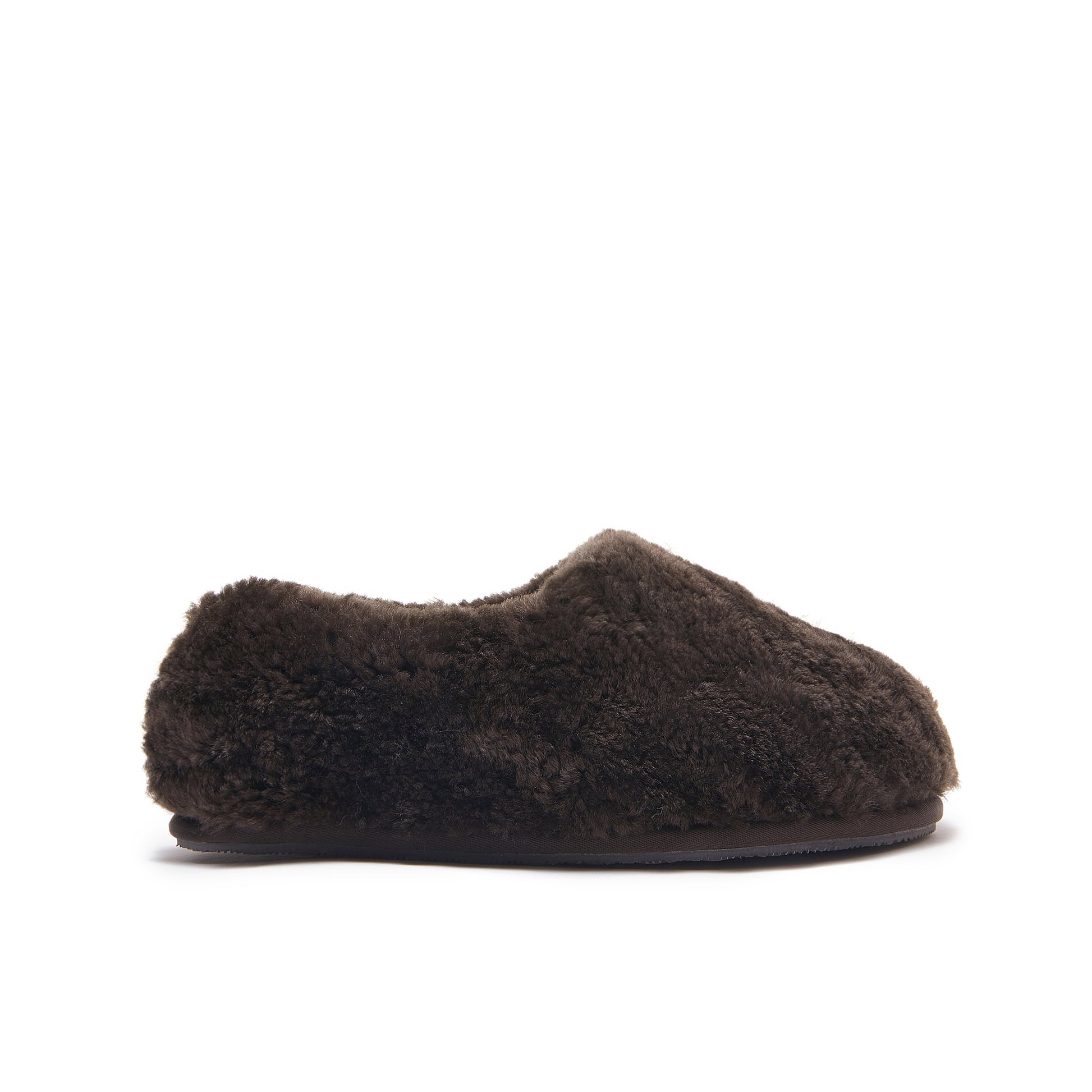 Charcoal sheepskin slipper with fluffy wool upper, side view. - Yellow Earth Australia
