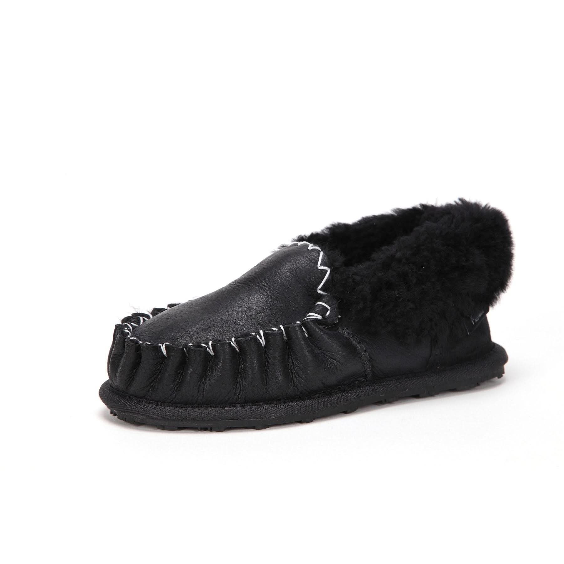 Black leather sheepskin moccasin slipper with fur lining, side view. - Yellow Earth Australia