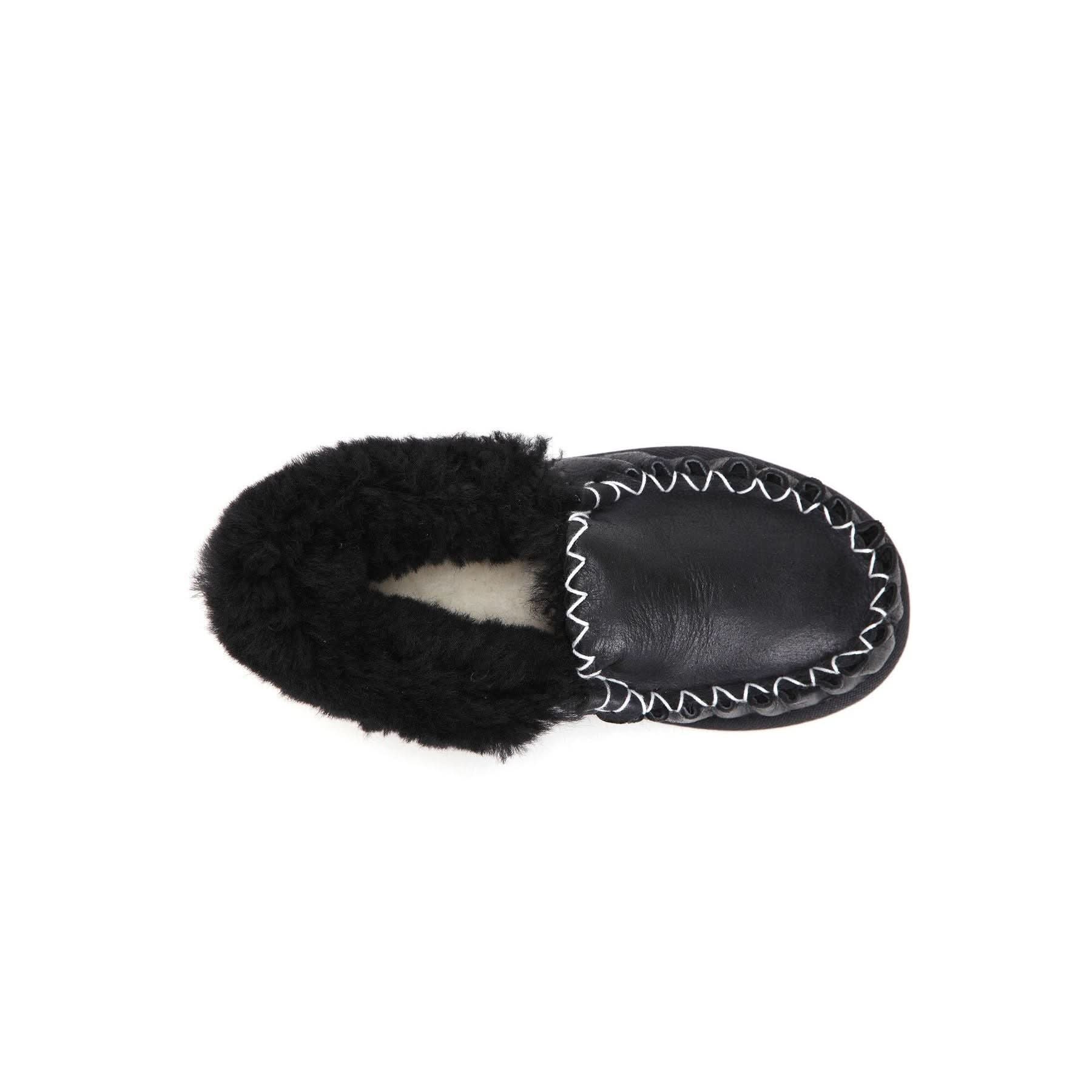 Black sheepskin moccasin slipper with fur lining, top view. - Yellow Earth Australia