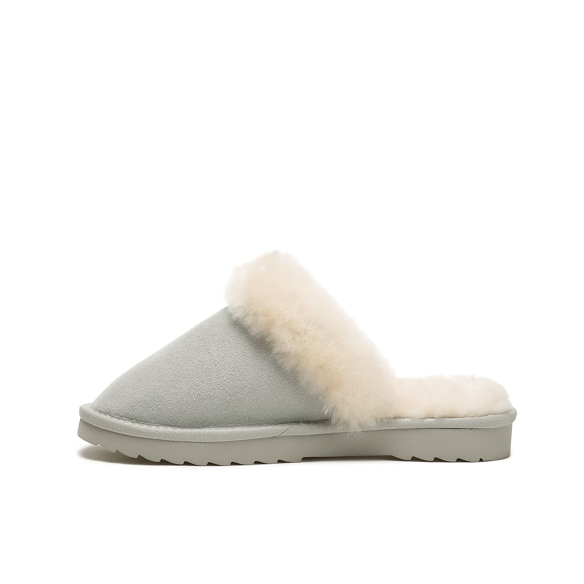 Grey and cream sheepskin slipper with fluffy wool lining, side view. - Yellow Earth Australia