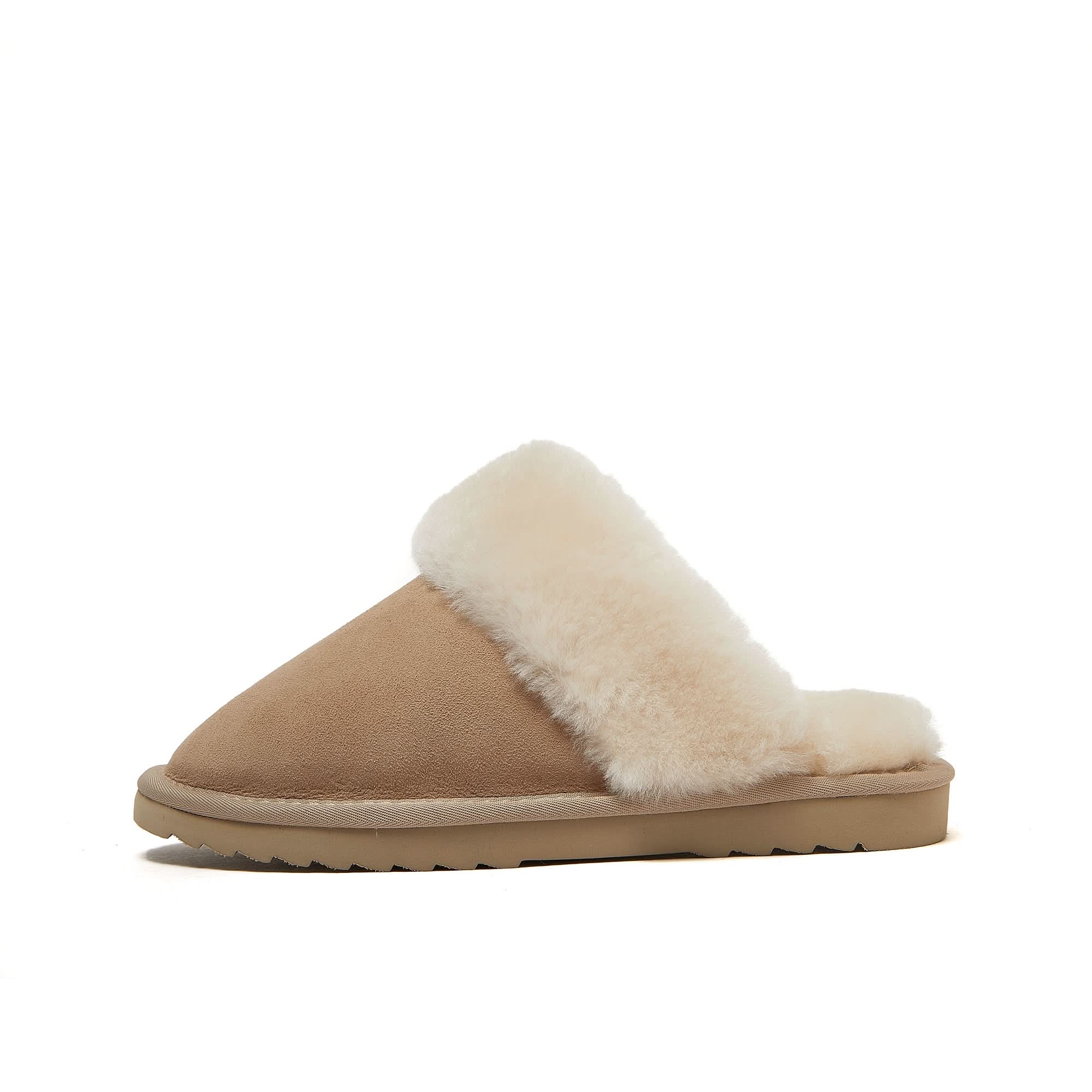 Beige sheepskin slipper with cream wool lining, side view on white background. - Yellow Earth Australia