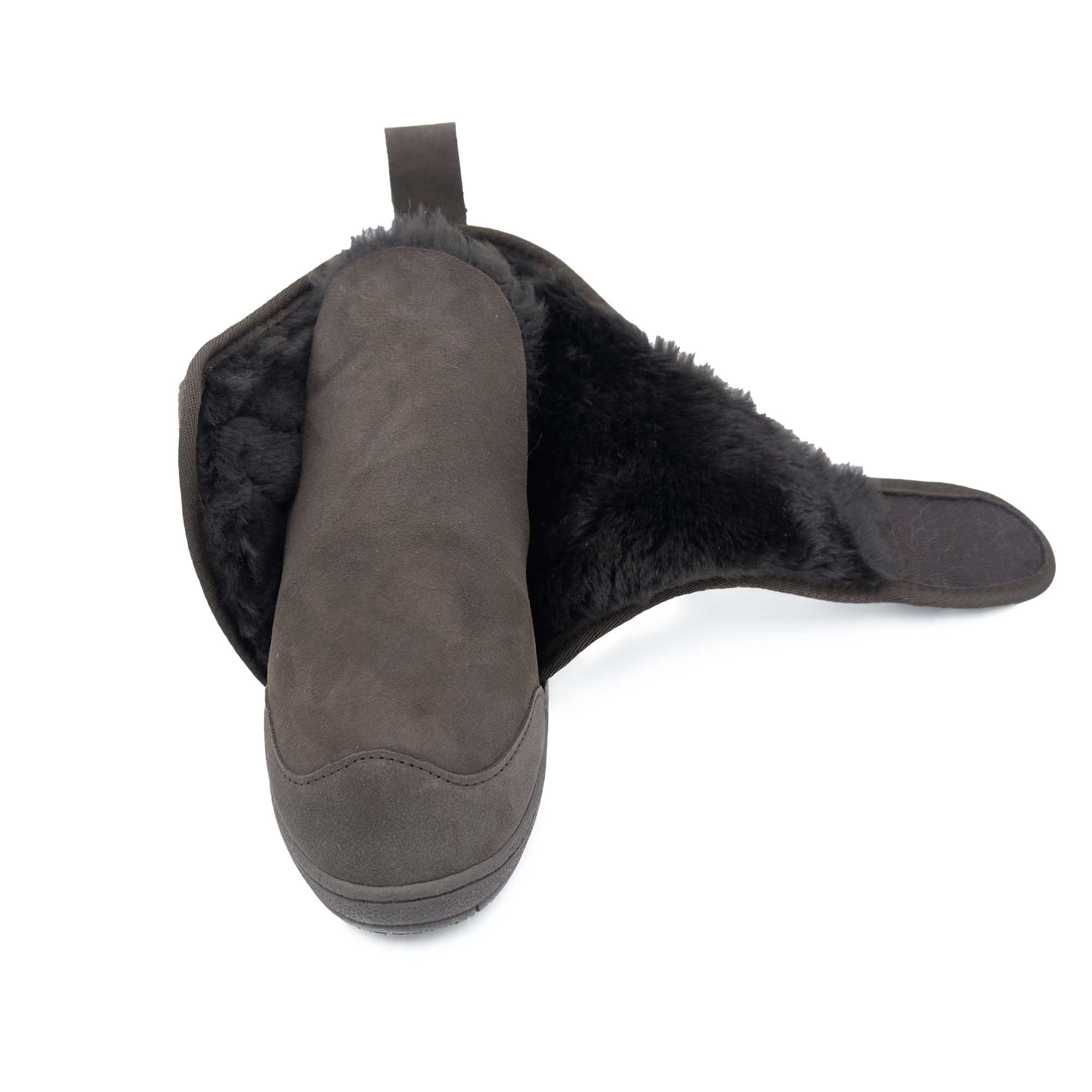 Grey suede sheepskin slipper with black fur lining, top view. - Yellow Earth Australia