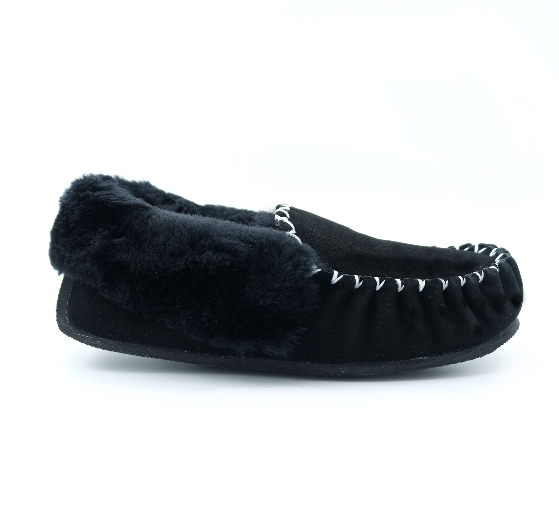 Black sheepskin moccasin slipper with fur lining, side view. - Yellow Earth Australia