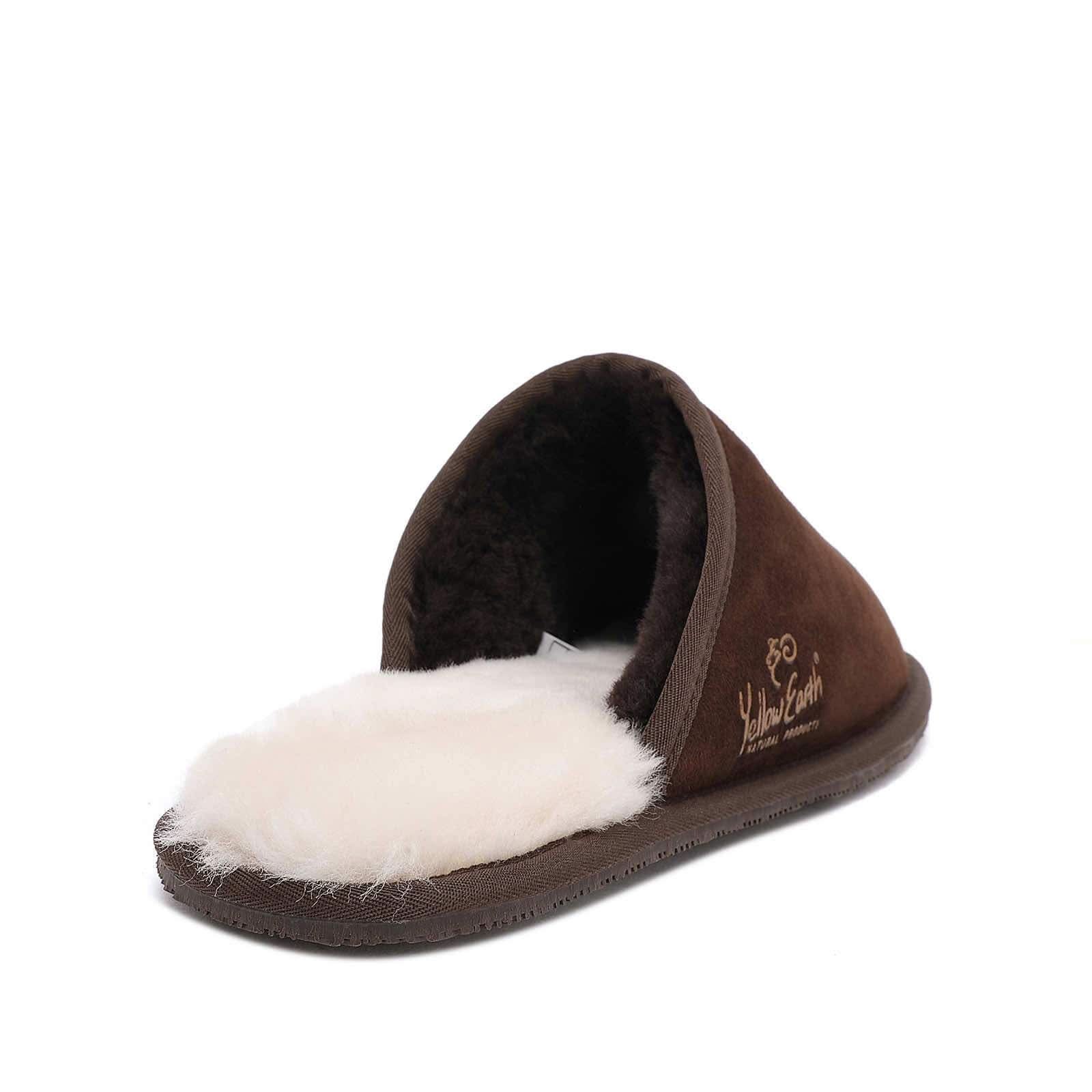 Brown sheepskin slipper with white wool lining, side view. - Yellow Earth Australia